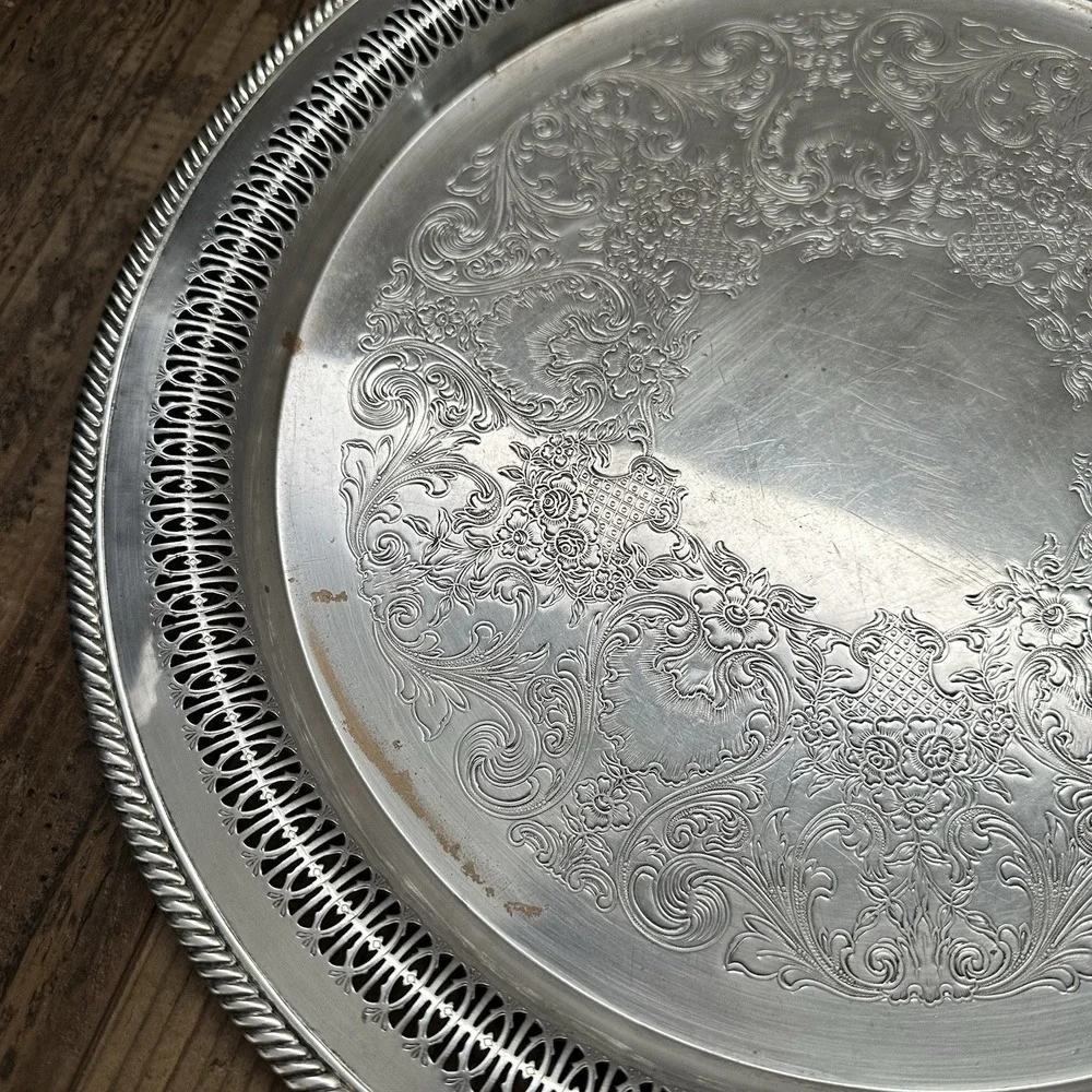 Wm Rogers Serving Tray Round 15in Silverplate Silver Etched Floral‎ Pierced